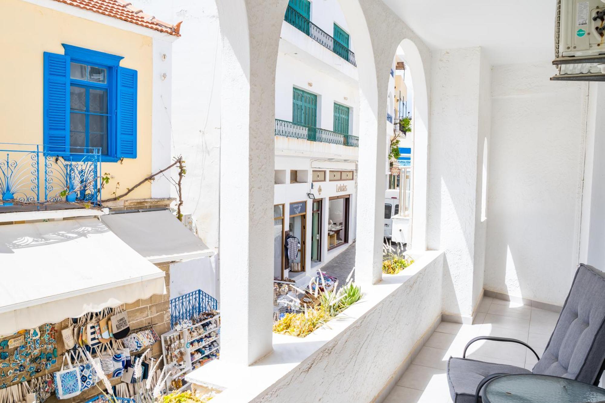 Mimis & Connie 1 Apartment Karpathos Town  Exterior photo